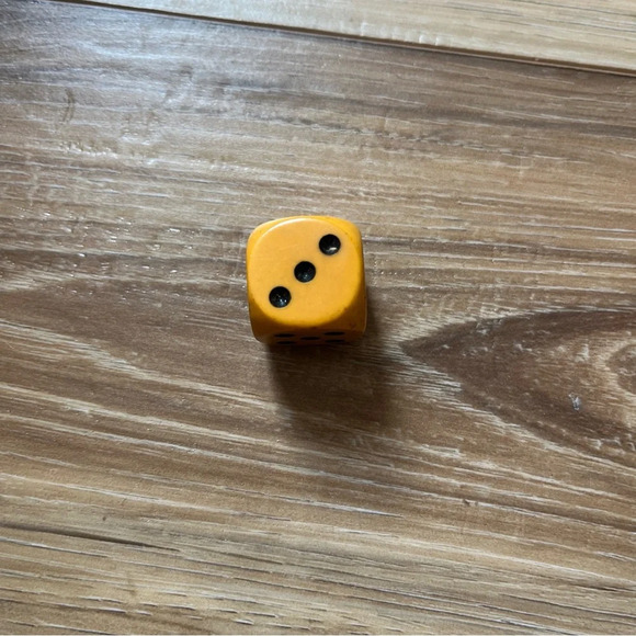 Art deco Czechoslovakia butterscotch bakelite oversize rounded dice Rare Collect - Picture 7 of 9